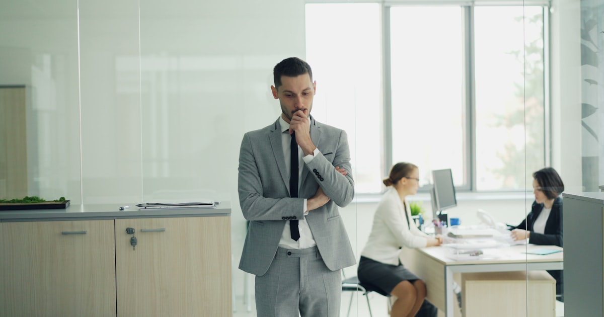 Intermediário de Crédito Vinculado vs Não Vinculado: Qual Escolher?